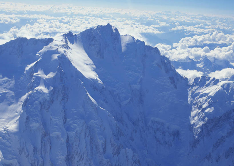 无人,横图,俯视,航拍,室外,白天,旅游,度假,石头,美景,山,雪,雪山,大雪,亚洲,阴影,光线,石子,影子,冰,积雪,景观,山顶,山峰,雪景,冬季,冬天,山峦,娱乐,蓝色,蓝天,天空,阳光,自然,天,享受,休闲,景色,放松,寒冷,晴朗,冰冷,鸟瞰,自然风光,东亚,万里无云,严寒,冰凉,酷寒,凛冽,凛凛,极冷,颠峰,极峰,喀喇昆仑山脉,石块,岩石,晴空,晴空万里,彩图,高角度拍摄,黑河之山,黑水之山