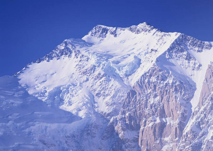 无人,横图,室外,白天,正面,旅游,度假,石头,美景,山,雪,雪山,大雪,美国,阴影,光线,石子,影子,冰,积雪,景观,山顶,山峰,雪景,冬季,冬天,山峦,娱乐,蓝色,蓝天,天空,阳光,自然,天,享受,休闲,景色,放松,寒冷,晴朗,冰冷,北美,北美洲,国家公园,自然风光,美洲,阿拉斯加,阿拉斯加州,万里无云,北亚美利加洲,亚美利加洲,严寒,冰凉,酷寒,凛冽,凛凛,极冷,最后的边疆,午夜阳光之地,德纳里国家公园,颠峰,极峰,石块,岩石,晴空,晴空万里,彩图