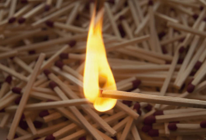 无人,横图,俯视,室内,特写,白天,热情,静物,火,一堆,许多,堆叠,堆积,火柴,火焰,很多,燃烧,摄影,影棚,堆,洋火,焚烧,火柴梗,取火工具,彩图,高角度拍摄,影棚拍摄,拍摄