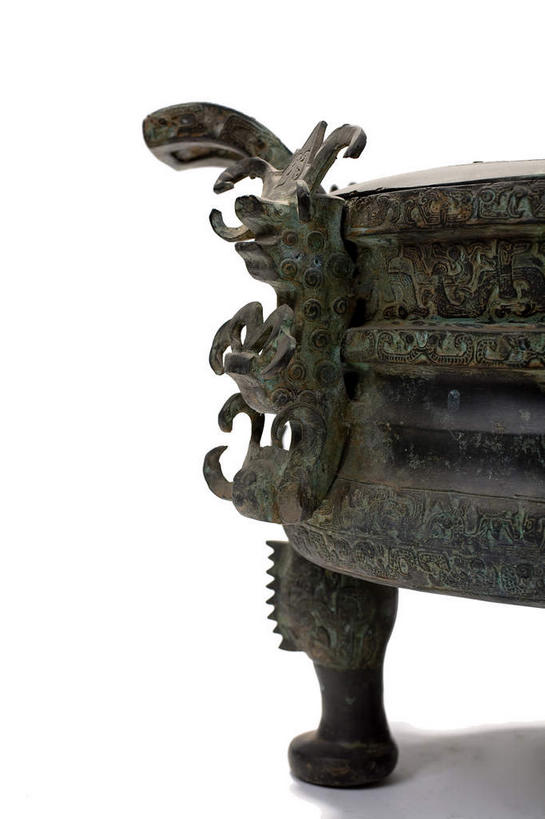 无人,竖图,室内,特写,白天,白色背景,正面,静物,一个,摄影,影棚,单个,鼎,摄影棚,用具,器具,铜器,青铜器,彩图,影棚拍摄,拍摄,青铜炊器,青铜鼎,王子午鼎