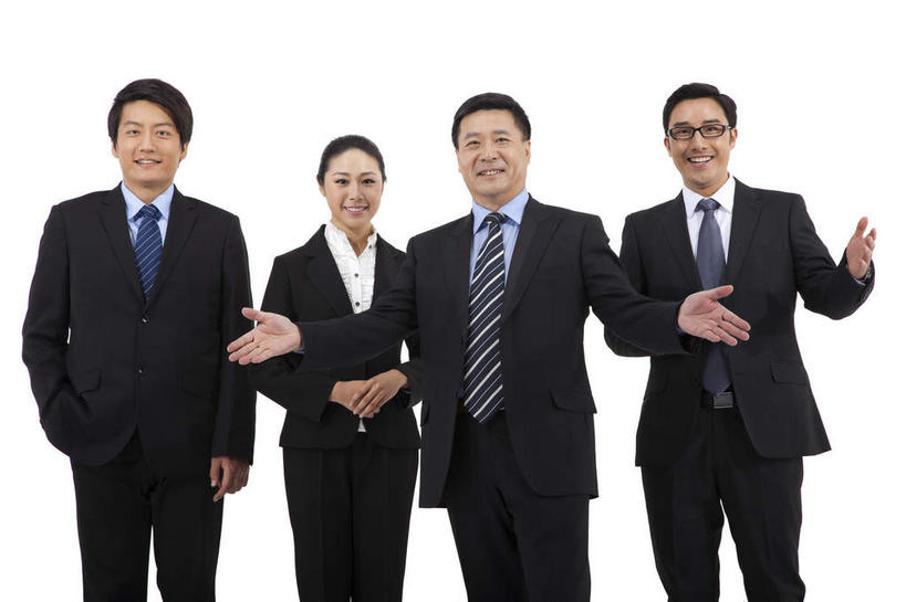 东方人,四个人,同事,商务人士,商务男性,商务女性,站,伸展双臂,笑,微笑,露齿笑,横图,室内,白天,白色背景,正面,衬衫,成功,合作,团队,集体,信心,亚洲,一副,一排,套装,整齐,眼镜,领带,注视,黄种人,队伍,排列,观察,看,站着,摄影,影棚,观看,察看,领导,象征,庄重,成就,队列,关注,摄影棚,商务装,身份,手插袋,单手插袋,合伙,领袖,近视眼镜,工薪阶层,单手抄兜,单手放兜,正式,地位,男人,男性,年轻男性,年轻女性,女人,女性,中年男性,亚洲人,白领,上班族,插兜,敞开双臂,伸开双臂,手插兜,手放口袋,展开双肩,站立,张开手臂,张开双臂,半身,彩图,影棚拍摄,衬衣,拍摄,手抄兜