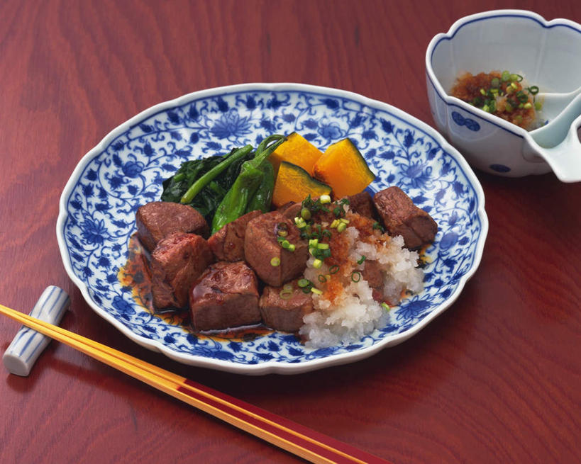 米饭,无人,横图,俯视,室内,特写,白天,烹饪,餐桌,筷子,桌子,南瓜,金瓜,葱,青葱,肉,日本料理,牛肉,料理,食品,筷架,饭,切块,筷枕,葱末,菜肴,美食,肉类,番瓜,食物,日式料理,日式,摄影,佳肴,影棚,餐台,麦瓜,倭瓜,筷子架,五谷,肉食,彩图,高角度拍摄,影棚拍摄,拍摄
