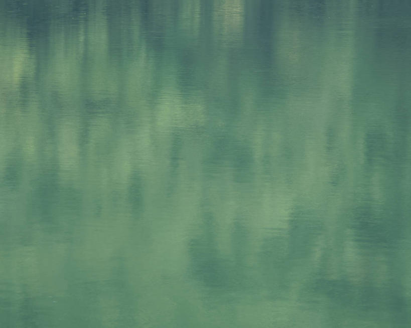 无人,横图,室外,特写,白天,正面,湖,湖泊,美景,森林,树林,水,植物,朦胧,模糊,新鲜,湖面,景观,水流,水面,树,树木,绿色,倒影,自然,湖水,景色,生长,成长,青春,倒映,生命,自然风光,和平,安详,冷色,反照,彩图
