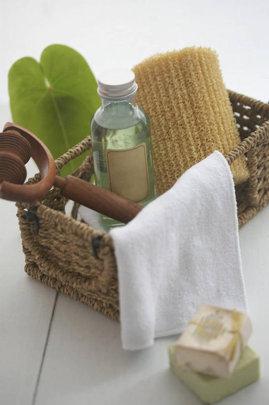 无人,交叉,竖图,俯视,室内,特写,白天,地板,竹子,叶子,阴影,竹制,编织,反射,纺织物,罐子,海绵,篮子,影子,绿叶,地面,干净,木地板,玻璃制品,一个,玻璃瓶,精油,瓶子,竹篮,毛巾,清洁,享受,健康,嫩叶,放松,单个,竹条,保暖,交织,卫生,竹制品,透气,防水,穿插,储水,耐磨,吸水,芳香植物,芳香油,挥发油,香精油,叶,叶片,彩图,高角度拍摄,浴用海绵