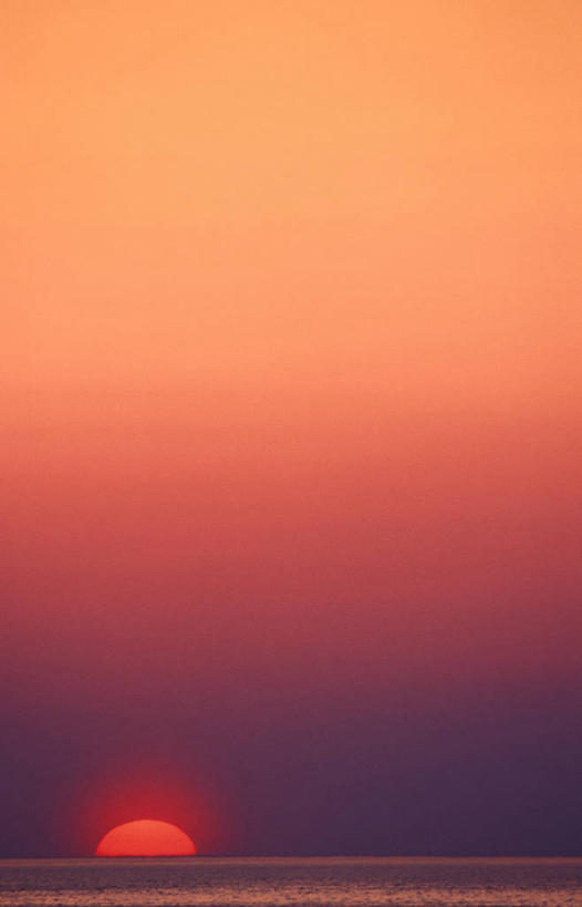 无人,竖图,室外,白天,正面,旅游,度假,湖,湖泊,美景,日落,水,太阳,德国,欧洲,湖面,景观,水流,水面,水平线,晚霞,霞光,落日,辽阔,海平线,娱乐,自然,黄昏,湖水,享受,休闲,广阔,景色,彩霞,放松,一望无际,西欧,自然风光,德意志联邦共和国,巴登.符腾堡,巴登.符腾堡州,巴符州,无边无际,一马平川,夕照,薄暮,博登湖,夕阳,彩图,傍晚,康斯坦茨,水天相接,水天一线,斜阳