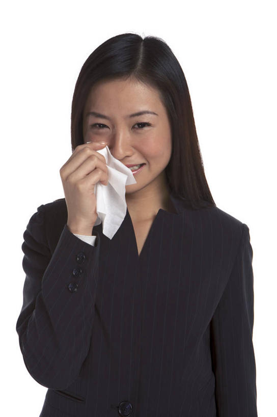 东方人,一个人,商务人士,商务女性,站,哭,竖图,室内,白天,白色背景,正面,生活用品,亚洲,仅一个年轻女性,仅一个女性,仅一个人,擦,抚摸,握,套装,纸,拿,拿着,注视,黄种人,纸巾,日用品,观察,看,站着,擦拭,握着,眼泪,摄影,影棚,卫生纸,观看,察看,泪水,关注,商务装,工薪阶层,生活用纸,揩擦,拭,年轻女性,女人,女性,亚洲人,白领,上班族,站立,半身,彩图,影棚拍摄,哭泣,哭啼,拍摄,轻抚