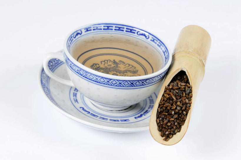 无人,横图,俯视,室内,特写,白天,白色背景,绘画,幸福,植物,餐桌,茶,桌子,餐具,阴影,反射,木制,彩绘,瓷器,碟子,盘,影子,陶瓷,茶叶,草药,药草,一杯,娱乐,中药,盘子,木制品,容器,碟,碗,享受,休闲,温馨,放松,乐趣,摄影,影棚,簸箕,餐台,储藏,陶艺,提神,舒适,储存,羊角豆,醒脑,药材,中草药,中药材,本草,彩釉,千里光,画画,彩图,高角度拍摄,影棚拍摄,拍摄,草决明,还瞳子,假绿豆,决明子,马蹄决明,野青豆,贮存