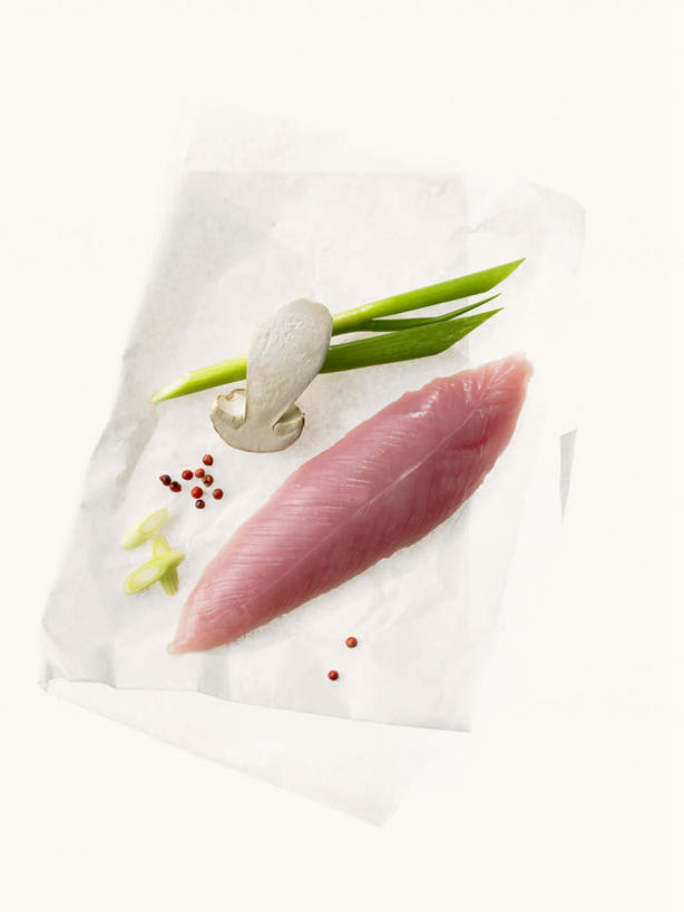 无人,竖图,俯视,室内,特写,白天,白色背景,餐桌,桌子,蔬菜,餐具,一块,切开,阴影,新鲜,反射,碟子,盘,影子,菌菇,蘑菇,鸡肉,肉,食品,菌类,肉类,中药,食物,一个,红色,盘子,碟,切,食用菌,摄影,有机食品,绿色食品,影棚,单个,餐台,药材,剖面,肉食,切面,火鸡肉,牛肝菌,中药材,美味牛肝菌,大脚菇,彩图,高角度拍摄,影棚拍摄,拍摄