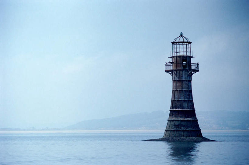 无人,横图,室外,白天,正面,旅游,度假,海浪,海洋,美景,山,山脉,雾,道路,英国,欧洲,阴影,朦胧,模糊,光线,信息,影子,景观,浪花,山峰,水平线,云,云朵,辽阔,灯塔,交通,海平线,山峦,云彩,方向,娱乐,一个,蓝色,白云,蓝天,天空,阳光,自然,海水,群山,天,享受,休闲,广阔,景色,放松,晴朗,单个,引导,指引,一望无际,迷雾,西欧,自然风光,大不列颠,威尔士,海景,大不列颠及北爱尔兰联合王国,大不列颠联合王国,日不落英帝国,航标,威尔士公国,无边无际,一马平川,高尔半岛,大海,风浪,海,海水的波动,近岸浪,涌浪,大雾,晴空,彩图,水天相接,水天一线,导航