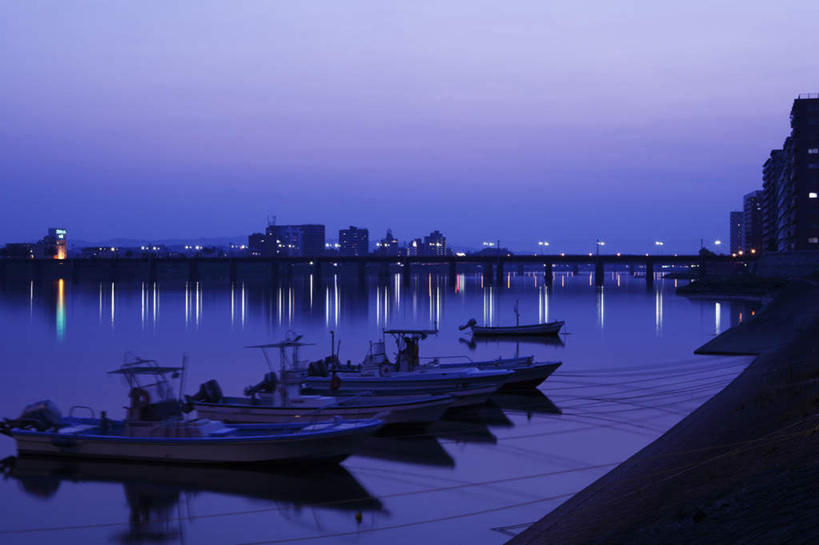 无人,横图,室外,夜晚,正面,旅游,度假,河流,美景,水,大桥,路灯,轮船,桥梁,船,日本,亚洲,许多,河水,景观,水流,云,云朵,桥,灯光,云彩,娱乐,灯,天空,自然,天,享受,休闲,景色,放松,照明设备,停泊,自然风光,东亚,日本国,九州本岛,九州,九州岛,九州地方,宫崎,宫崎县,彩图