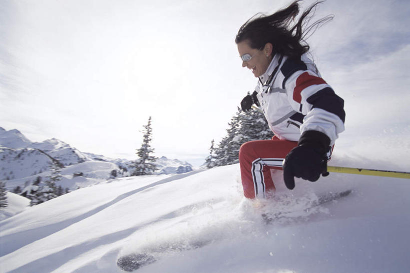 西方人,一个人,站,横图,室外,白天,侧面,安全,美景,树林,雪,植物,大雪,欧洲,欧洲人,仅一个年轻女性,仅一个女性,仅一个人,阴影,服装,光线,滑雪,眼镜,影子,积雪,景观,雪景,云,云朵,冬天,防护,云彩,注视,树,树木,衣服,蓝色,绿色,白云,蓝天,天空,阳光,自然,天,观察,看,站着,景色,服饰,生长,晴朗,成长,观看,护目镜,保护,滑雪杖,察看,衣着,滑雪衫,穿着,关注,自然风光,保险,保全,周全,安稳,安定,安全防护眼镜,衣饰,风镜,平安,年轻女性,女人,女性,白种人,晴空,站立,彩图,全身,防护眼镜