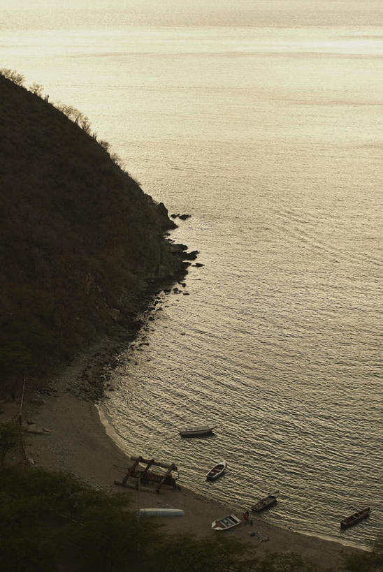 无人,竖图,俯视,航拍,室外,白天,旅游,度假,海浪,海洋,美景,沙滩,植物,轮船,船,美国,阴影,光线,沙子,影子,海岸,景观,浪花,沙地,首都,娱乐,树,树木,绿色,阳光,自然,海水,交通工具,享受,休闲,景色,放松,生长,成长,北美,北美洲,鸟瞰,自然风光,载具,美洲,海景,华盛顿特区,首府,华盛顿哥伦比亚特区,华府,北亚美利加洲,亚美利加洲,哥伦比亚特区,大海,风浪,海,海水的波动,海滩,近岸浪,涌浪,彩图,高角度拍摄