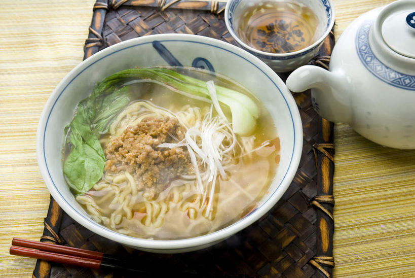 面条,无人,横图,俯视,室内,筷子,竹子,静物,材料,青菜,肉,汤,食品,饮食,茶壶,碗,摄影,膳食,清新,中国文化,主菜,东亚文化,健康食物,茶杯,彩图,高角度拍摄