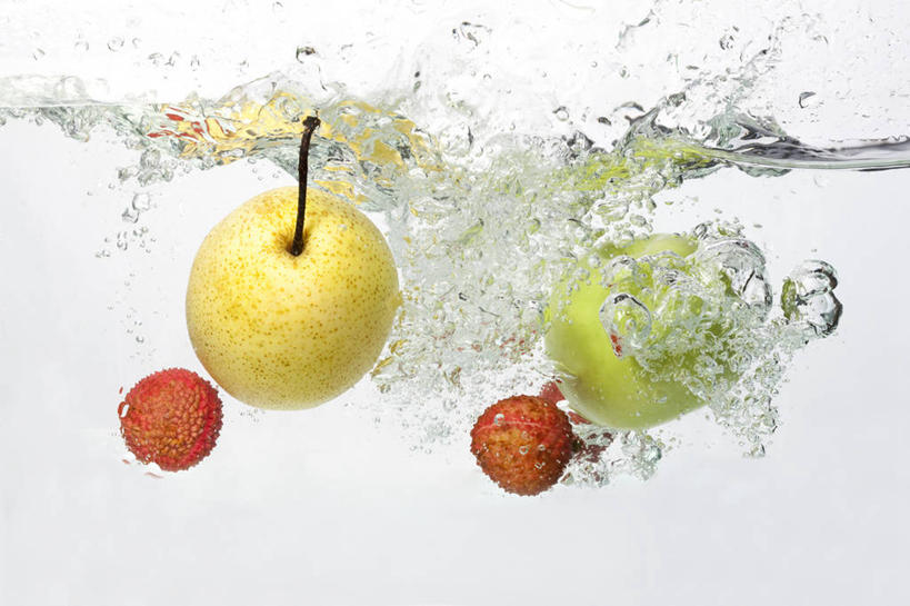 无人,横图,室内,白色背景,正面,水,苹果,梨,荔枝,水果,五个,许多,湿,溅,液体,水滴,食品,茎,饮食,黄色,红色,绿色,白色,青苹果,热带水果,摄影,影棚,落下,动作,简单,清新,摄影棚,健康食物,纯净,洗涤,彩图,影棚拍摄,拍摄,亚洲梨