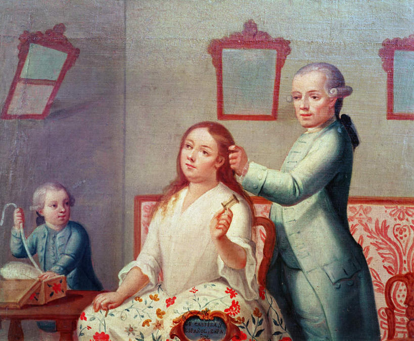 西方人,儿童,无人,三个人,家庭,夫妻,母亲,父亲,儿子,客厅,站,坐,横图,室内,白天,正面,民族服装,爱情,化妆,美容,绘画,纯洁,镜子,沙发,油画,欧洲,欧洲人,握,艺术,反射,头饰,墙,古典,浪漫,注视,文化,墙壁,墙面,小孩,化妆镜,工艺品,观察,看,品味,站着,温暖,温馨,父子,母子,三口之家,一家人,恩爱,父爱,可爱,母爱,童年,童趣,握着,恋人,观看,美术,镜像,和睦,察看,起居室,高雅,镜面,关注,梳理,布艺沙发,童真,烂漫,无邪,美学,光学,客堂,天真,男孩,男人,男性,年轻男性,年轻女性,女人,女性,白种人,孩子,年轻人,夫妇,情侣,站立,坐着,半身,彩图,传统服装,民俗服,伴侣,融洽,男生