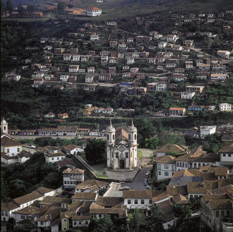 无人,家,教堂,横图,俯视,航拍,室外,白天,度假,美景,植物,城市风光,城市,巴西,节日,房屋,屋子,景观,文化,娱乐,楼房,住宅,树,树木,绿色,自然,祈祷,享受,休闲,健康,景色,南美,放松,许愿,宗教,信仰,生长,成长,纪念,祈求,南美洲,基督教,拉丁美洲,鸟瞰,天主教,美洲,信念,巴西联邦共和国,亚美利加洲,南亚美利加洲,米纳斯吉拉斯,米纳斯吉拉斯州,黑金城,欧鲁普雷图,平安,彩图,高角度拍摄,房子,大教堂,礼拜堂