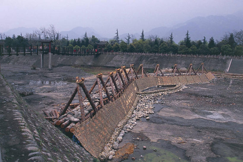 横图,室外,白天,农业,都江堰,地标建筑,摄影,四川省,中国文化,农具,灌溉设备,耕具,彩图,旅行