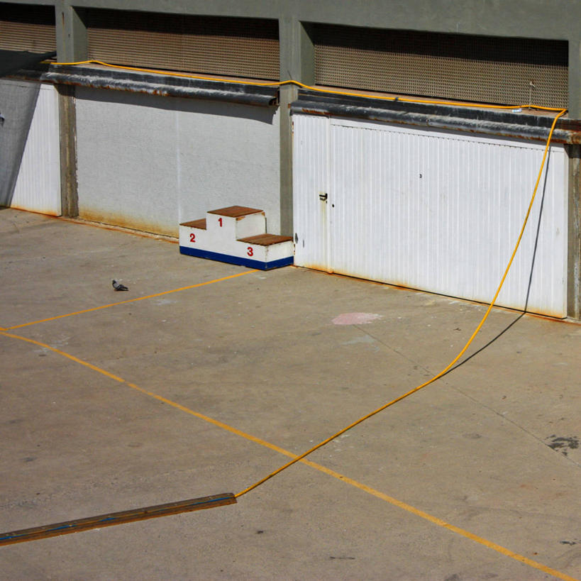 无人,方图,俯视,室外,白天,门,西班牙,巴塞罗那,废弃,电缆,领奖台,路标,仓库,摄影,报废,废物,丢弃,放弃,抛弃,摈弃,彩图,高角度拍摄,屏弃,摈斥,摒除,巷