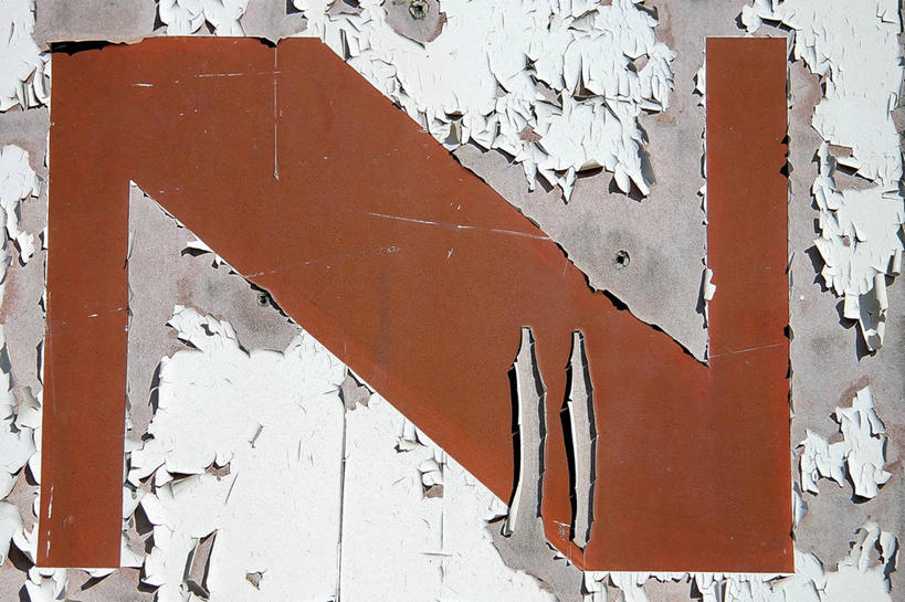 无人,横图,室外,特写,白天,通讯,新西兰,堆积,文字,天气,摄影,风化,划痕,肌理,风蚀,石化,风蚀地貌,岩石层,大写字母,岩石,全画面,全框架,全帧,全画幅