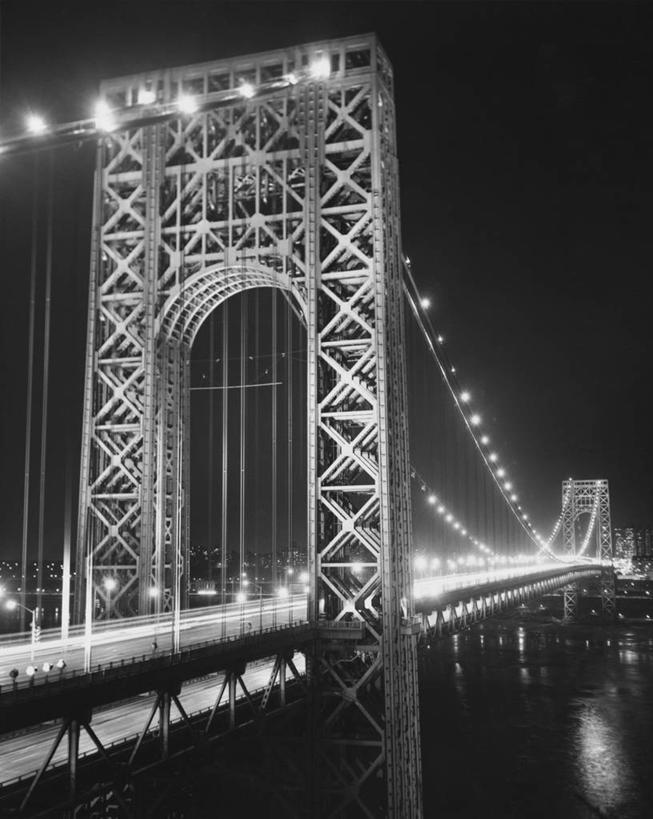 无人,竖图,黑白,室外,夜晚,河流,水,城市,建筑,路,纽约,美国,吊挂,悬挂,桥,北,联系,挂,方向,现代,哈德逊河,天空,运输,摄影,吊桥,照亮,放置,北美,纽约州,旅行,名声
