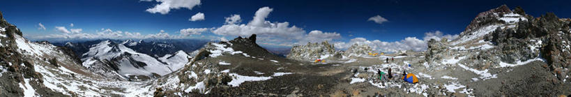 横图,全景,室外,白天,留白,探险,运动,美景,山,山脉,雪,雪山,阿根廷,帐篷,地形,景观,极限运动,风景,自然,景色,摄影,拉丁美洲,自然风光,露营,挑战,阿空加瓜山,安地斯山脉,门多萨省,冒险,休闲活动,爬山,彩图,阿空加瓜省立公园,对焦