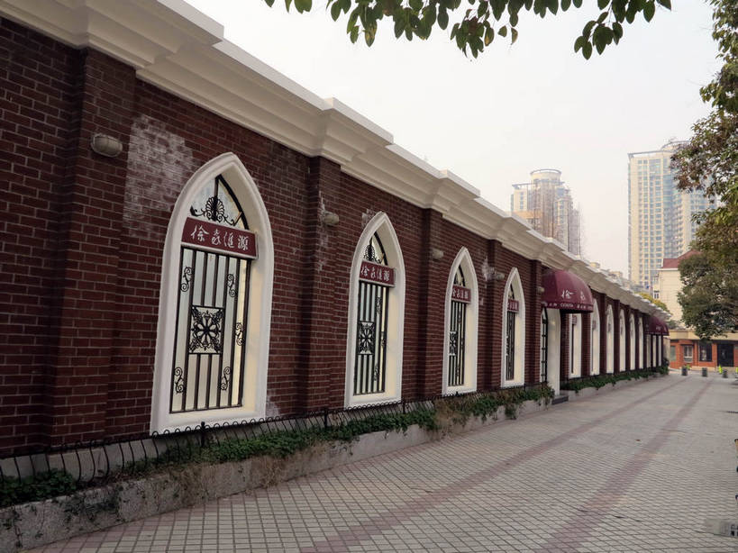 无人,家,高楼大厦,横图,室外,白天,正面,度假,美景,植物,窗户,城市风光,标志建筑,城市,大厦,道路,地标,建筑,路,摩天大楼,上海,中国,亚洲,一排,整齐,房屋,墙,屋子,景观,公寓,小路,交通,娱乐,建设,洋房,楼房,玻璃窗,墙壁,墙面,住宅,树,树木,排列,绿色,天空,自然,天,享受,休闲,景色,放松,徐家汇,生长,成长,申,队列,东亚,徐汇区,上海市,中华人民共和国,沪,华东地区,彩图,房子,大楼,高层建筑,高楼,摩天楼,shslj1,徐家汇源