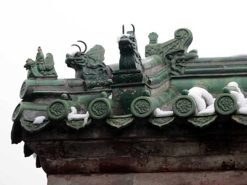 无人,天坛,横图,室外,白天,仰视,旅游,度假,名胜古迹,雪,大雪,标志建筑,地标,建筑,雕塑,北京,中国,亚洲,节日,遗迹,艺术,装饰,雕刻,雕像,瓦片,屋檐,积雪,乌云,雪景,云,阴天,云朵,冬季,冬天,首都,云彩,古迹,文化,文物,娱乐,建设,古建筑,檐,绿色,天空,工艺品,天,祈祷,祈福,享受,休闲,健康,旅游胜地,放松,寒冷,许愿,宗教,信仰,纪念,祈求,美术,昏暗,阴沉,主题,陈列,祭天,古文明,东亚,中华人民共和国,东城区,北京市,京,北平,华北地区,天坛公园,功能,美学,严寒,北京天坛,平安,彩图,低角度拍摄,永定门内大街,东城,shslj1