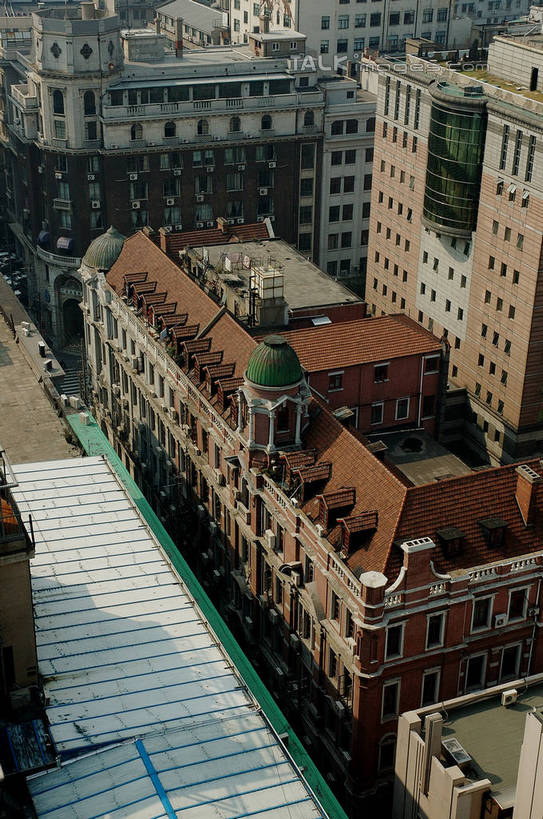 无人,家,高楼大厦,竖图,俯视,室外,白天,度假,美景,城市风光,标志建筑,城市,大厦,道路,地标,建筑,路,摩天大楼,公路,上海,中国,亚洲,阴影,光线,影子,房屋,屋子,景观,公寓,交通,娱乐,建设,黄浦江,洋房,楼房,住宅,阳光,外滩,享受,休闲,景色,放松,申,黄浦区,东亚,威斯汀大酒店,中山东一路,上海市,中华人民共和国,沪,华东地区,马路,彩图,高角度拍摄,房子,大楼,高层建筑,高楼,摩天楼,黄埔滩,上海外滩,外黄埔滩,shzxz1