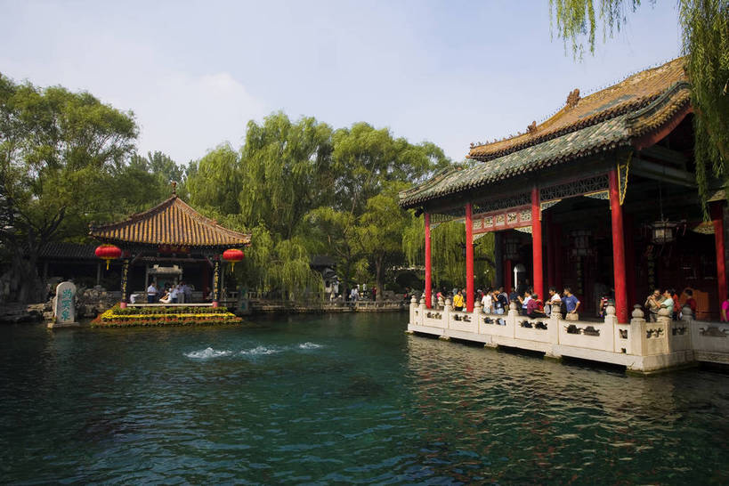 横图,室外,白天,名胜古迹,建筑,中国,亚洲,灯笼,历史,传统,山东,古代,旅游胜地,摄影,东亚,济南,趵突泉,中华人民共和国,古远,展馆,彩图,bj174