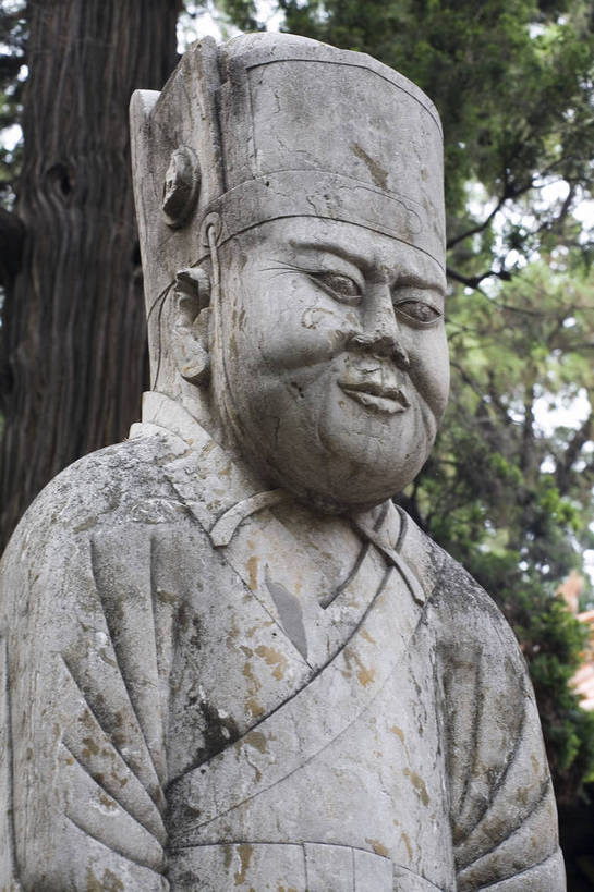 寺庙,竖图,彩色,室外,特写,白天,旅游,度假,石头,名胜古迹,树林,植物,标志建筑,地标,建筑,雕塑,中国,局部,风俗,遗迹,艺术,装饰,标志,雕刻,雕像,浮雕,石子,文字,字符,文化遗产,纪念碑,艺术品,古迹,历史,文物,娱乐,标识,建设,传统,古建筑,石雕,石刻,建筑物,树,树木,古代,绿色,自然,石碑,工艺品,享受,休闲,汉字,旅游胜地,放松,精神,竖,摄影,生长,成长,纪念,美术,中国文化,中文,主题,陈列,古文明,山东省,济南,功能,美学,国文,华文,古远,制度,石,石块,彩图,旅行,庙,寺,孔林,纪念塔,传统文化,bj174