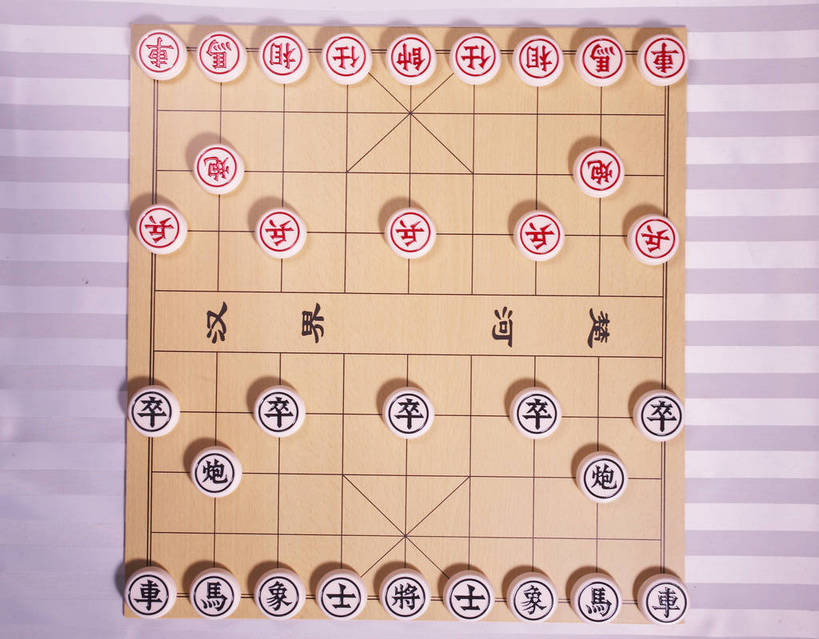 摄影师,横图,俯视,室内,白天,静物,中国,古老,民俗,图片,灯光,历史,文化,传统,东方,民族,象棋,棋子,棋盘,安静,下棋,摄影,摄像师,幽静,高角度拍摄,bj174