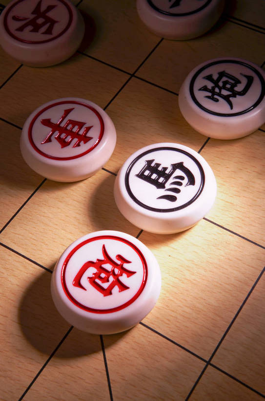 摄影师,竖图,俯视,室内,白天,静物,中国,古老,民俗,图片,灯光,历史,文化,传统,东方,民族,象棋,棋子,棋盘,安静,下棋,摄影,摄像师,幽静,高角度拍摄,bj174