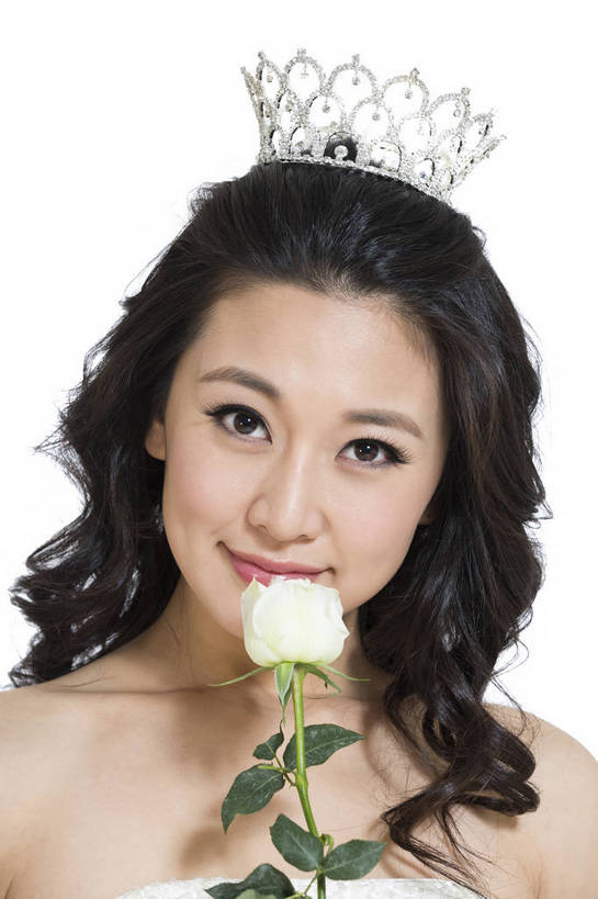 东方人,五官,脸,新娘,微笑,竖图,彩色,室内,白天,留白,抠图,白色背景,正面,婚纱,时尚,成功,玫瑰,北京,中国,仅一个人,盛开,图片,浪漫,花蕾,现代,花,花瓣,花朵,鲜花,花苞,花蕊,表情,成熟,可爱,美女,自信,摄影,生活方式,青春,优雅,一支,花冠,乐观,年轻女性,女人,女性,亚洲人,中国人,年轻人,半身,影棚拍摄,礼服,愉快,bj174