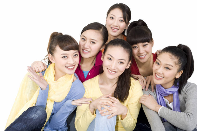东方人,成年人,一个人,人群,坐,笑,微笑,露齿笑,横图,留白,白色背景,正面,游戏,快乐,友谊,中国,亚洲,仅一个年轻女性,仅一个女性,仅一个人,连接,欢呼,庆祝,许多人,玩,注视,牛仔裤,休闲装,娱乐,社区,观察,看,一群人,休闲,搭,观看,活动,察看,享乐,搭着,发泄,关注,消遣,智力,近景,东亚,北京市,宣泄,年轻女性,女人,女性,亚洲人,中国人,年轻人,玩耍,嬉戏,坐着,彩图,影棚拍摄,欢乐,闺密,挨着,bj175