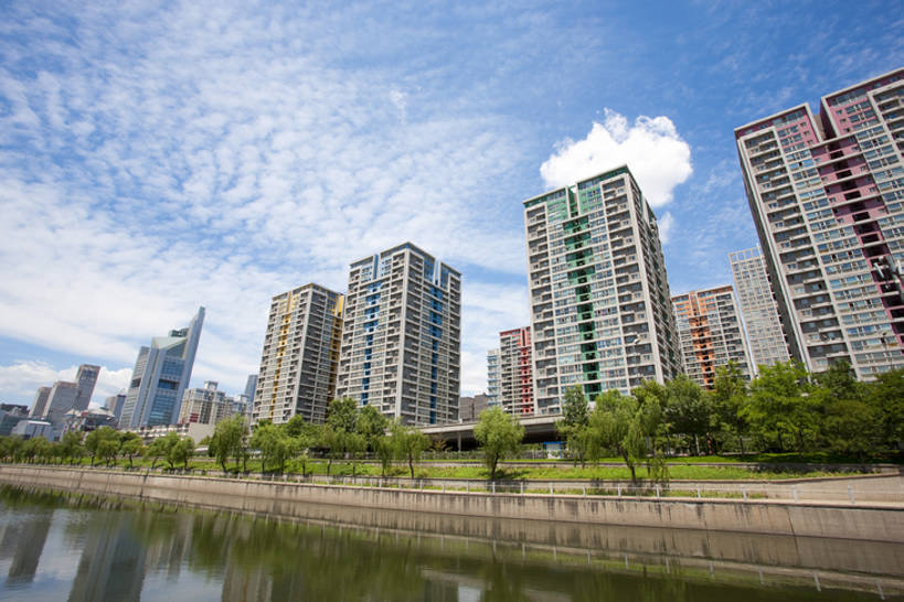 无人,横图,室外,白天,度假,河流,美景,城市风光,城市,建筑,摩天大楼,北京,中国,亚洲,景观,云,公寓,首都,娱乐,现代,树,蓝色,风景,天空,社区,享受,休闲,景色,放松,摄影,都市风光,房地产,东亚,繁荣,彩图,居住区,林荫大道,通惠河,bj175