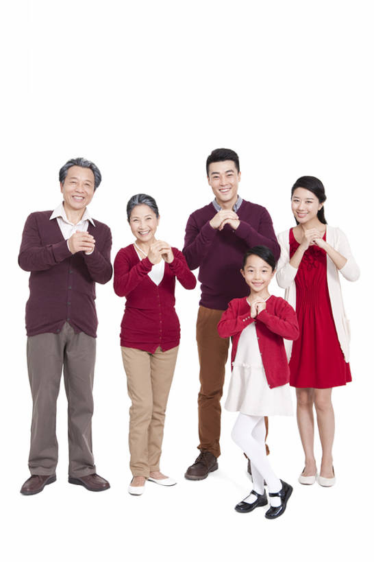 东方人,儿童,成年人,中年人,老年人,家庭,父母,母亲,父亲,女儿,祖父母,祖母,祖父,站,握手,笑,微笑,露齿笑,竖图,留白,白色背景,正面,毛衣,快乐,满意,兴奋,幸福,纯洁,北京,中国,春节,亚洲,五个人,节日,庆祝,注视,休闲装,传统,刺激,小孩,观察,看,手势,站着,休闲,温暖,温馨,一家人,可爱,乐趣,童年,童趣,摄影,影棚,生活方式,观看,祖孙,和睦,察看,享乐,关爱,关注,中国文化,摄影棚,亲情,祝贺,问候,肖像,童真,东亚,烂漫,无邪,陪同,陪伴,天真,老年男性,老年女性,男孩,男人,男性,年轻女性,女孩,女性,中年男性,亚洲人,中国人,孩子,年轻人,全家福,孙女,搀手,拉手,手拉手,手握手,站立,彩图,全身,影棚拍摄,欢乐,拍摄,拜年,融洽,男生,打手势,传统文化,挨着,传统节日,伴随,bj175