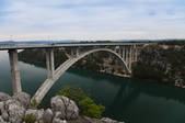 tkf001_826696