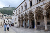 tkf001_827924