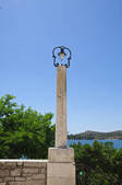 tkf001_830515